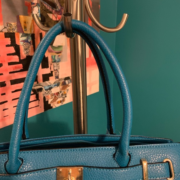 Large teal bag. Excellent condition - Picture 3 of 6